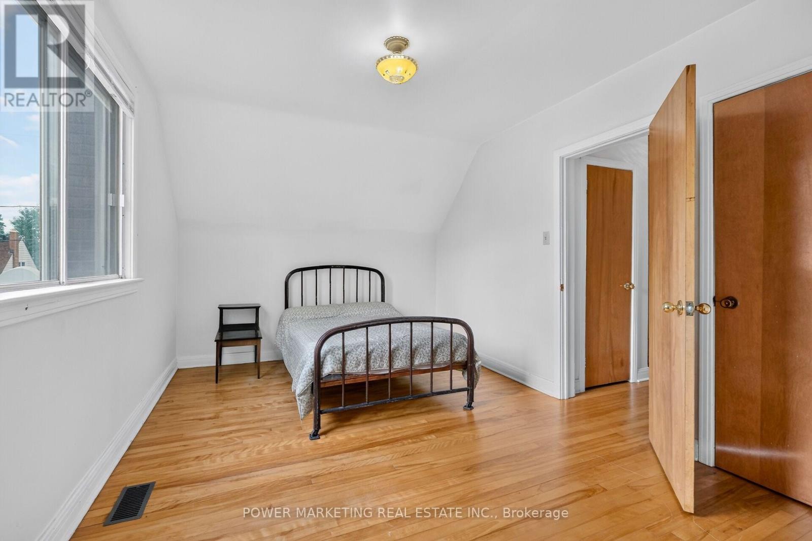 535 Dunbrack Street, Ottawa, ON