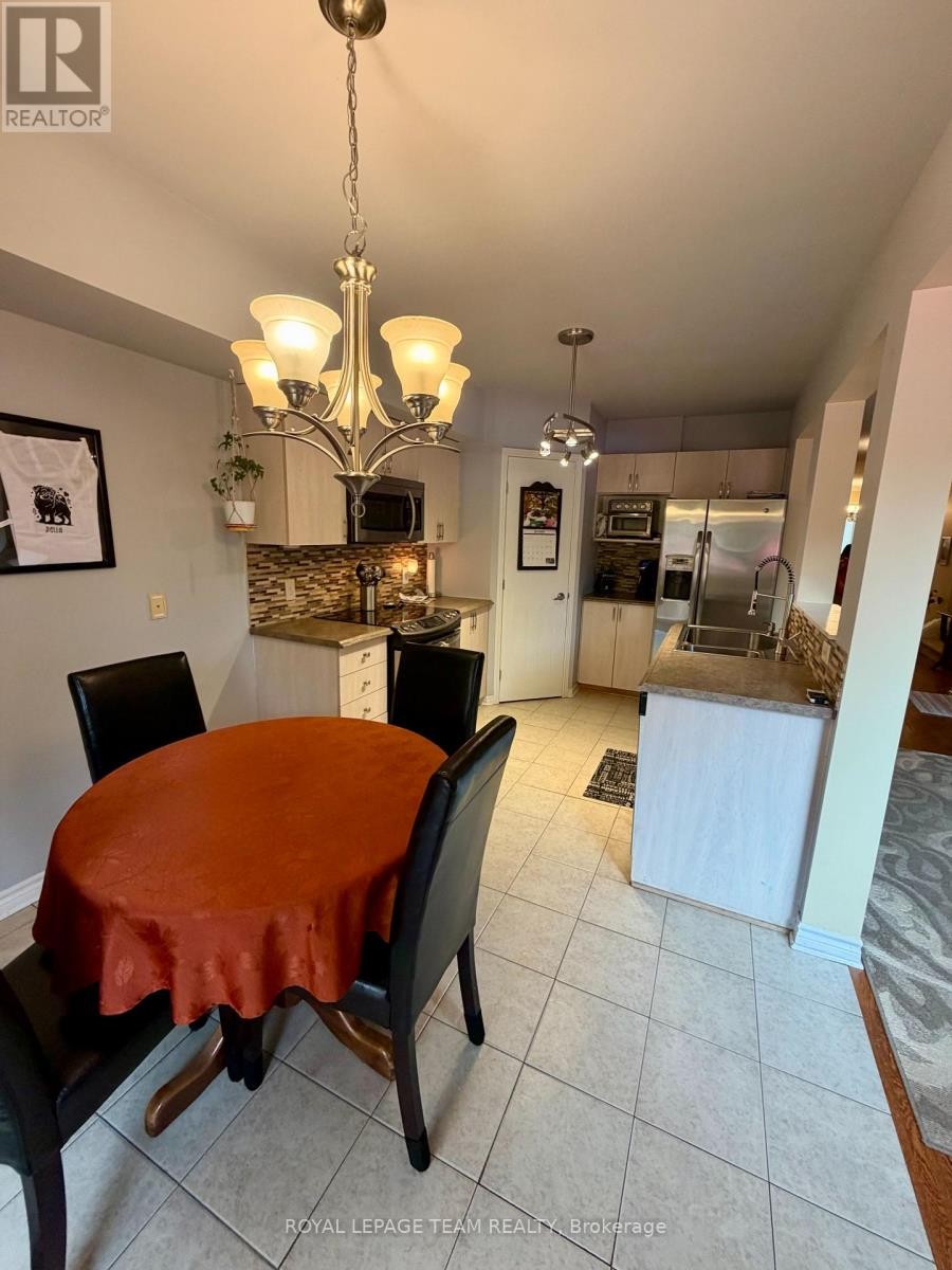 5 Chantilly Gate, Ottawa, ON
