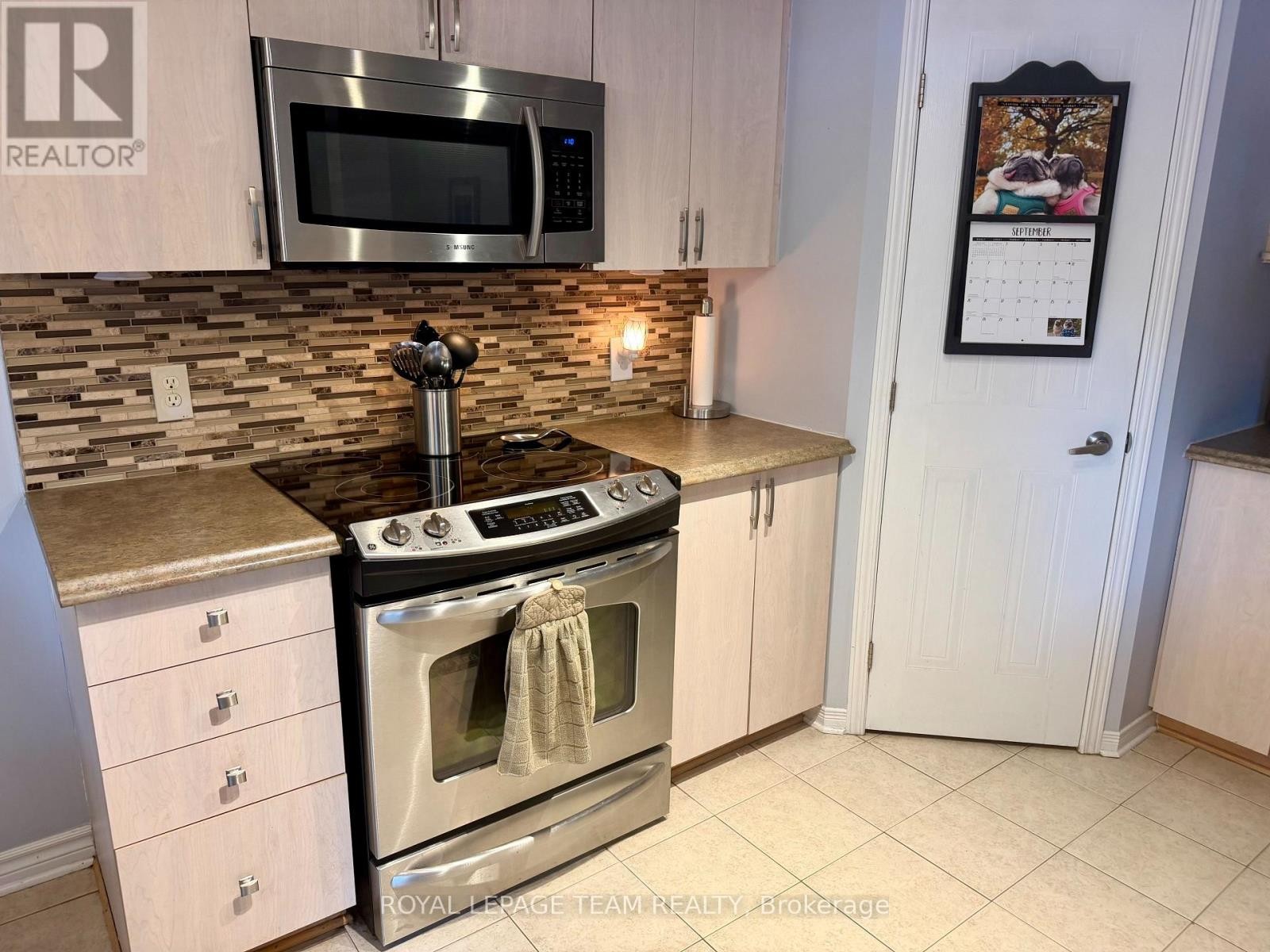 5 Chantilly Gate, Ottawa, ON
