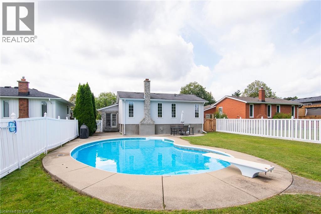 112 Michener Crescent, Kitchener, ON