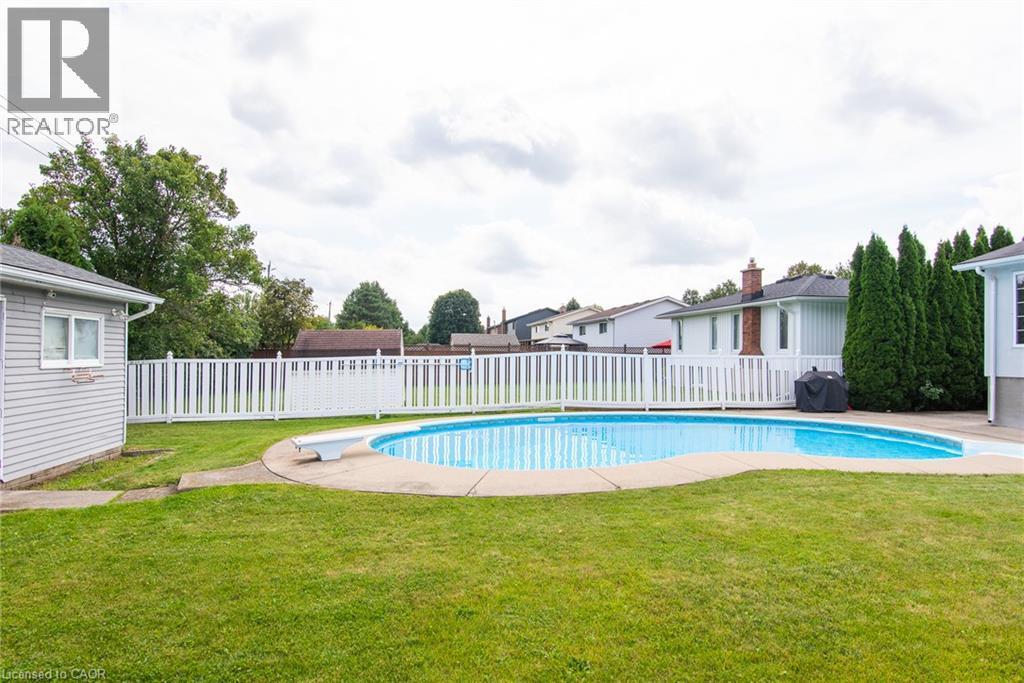 112 Michener Crescent, Kitchener, ON