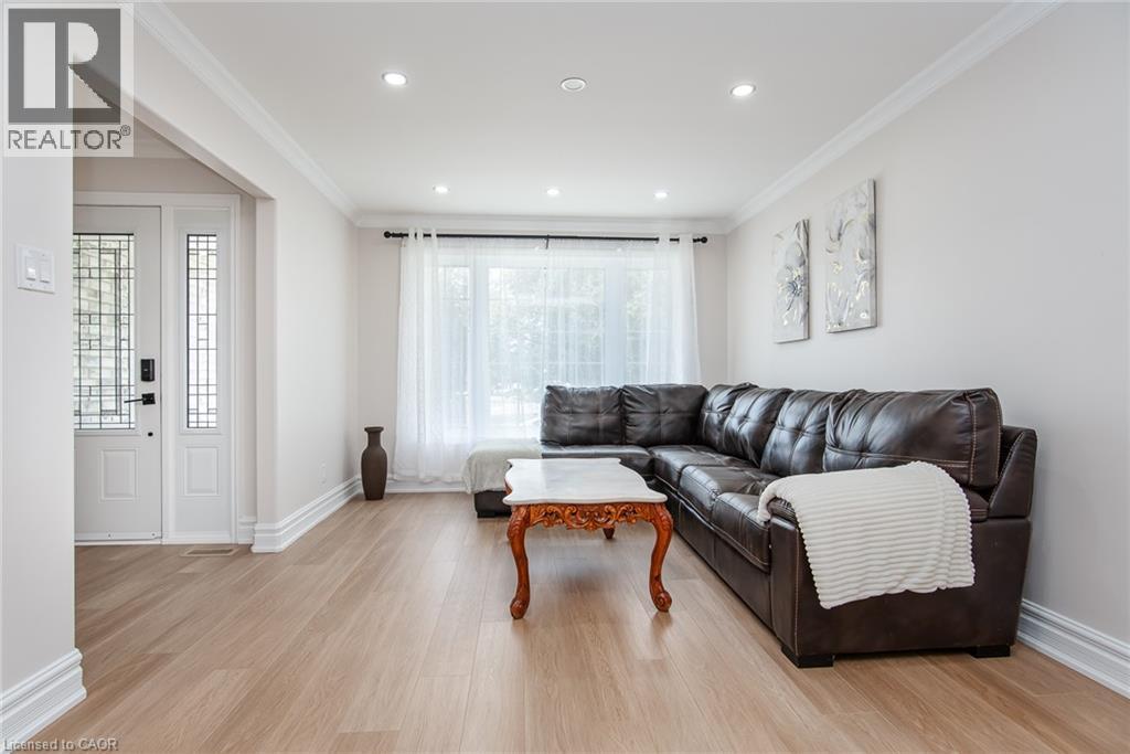 112 Michener Crescent, Kitchener, ON