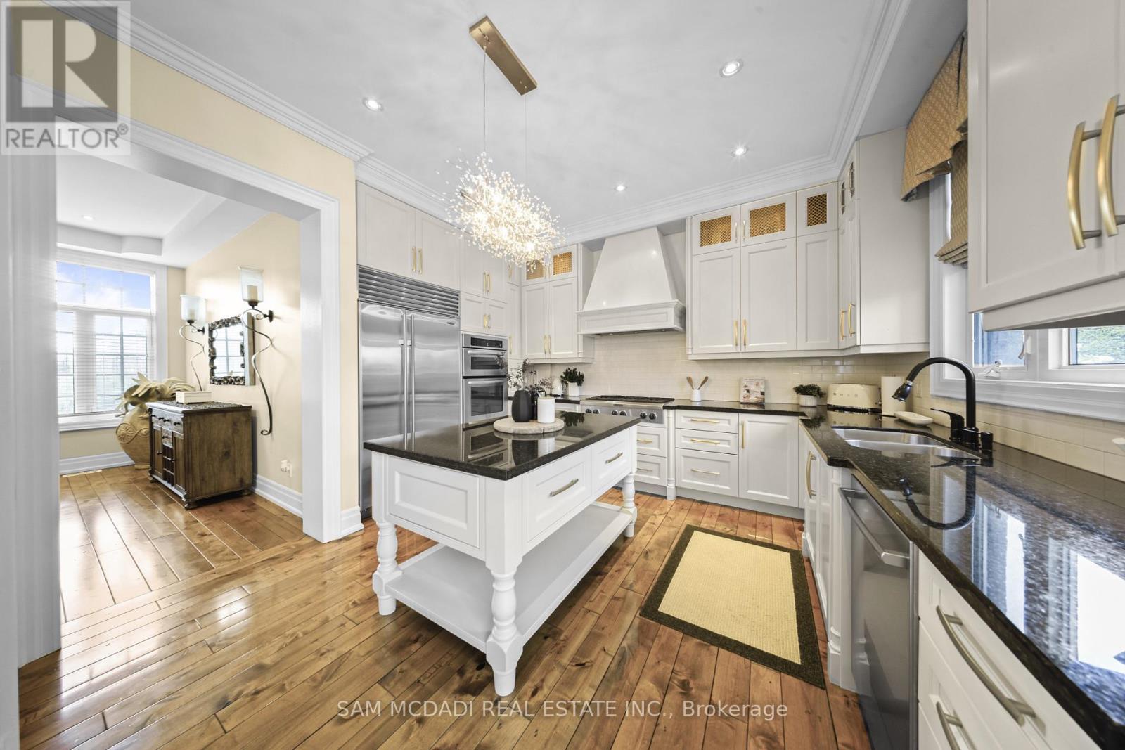 950 Fredonia Drive, Mississauga, ON