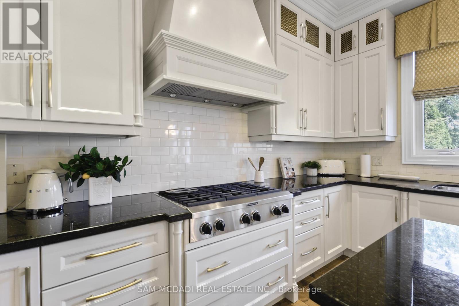 950 Fredonia Drive, Mississauga, ON