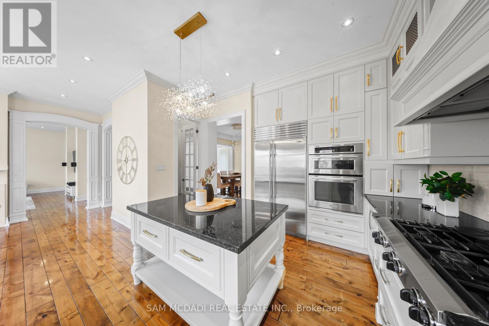 950 Fredonia Drive, Mississauga, ON