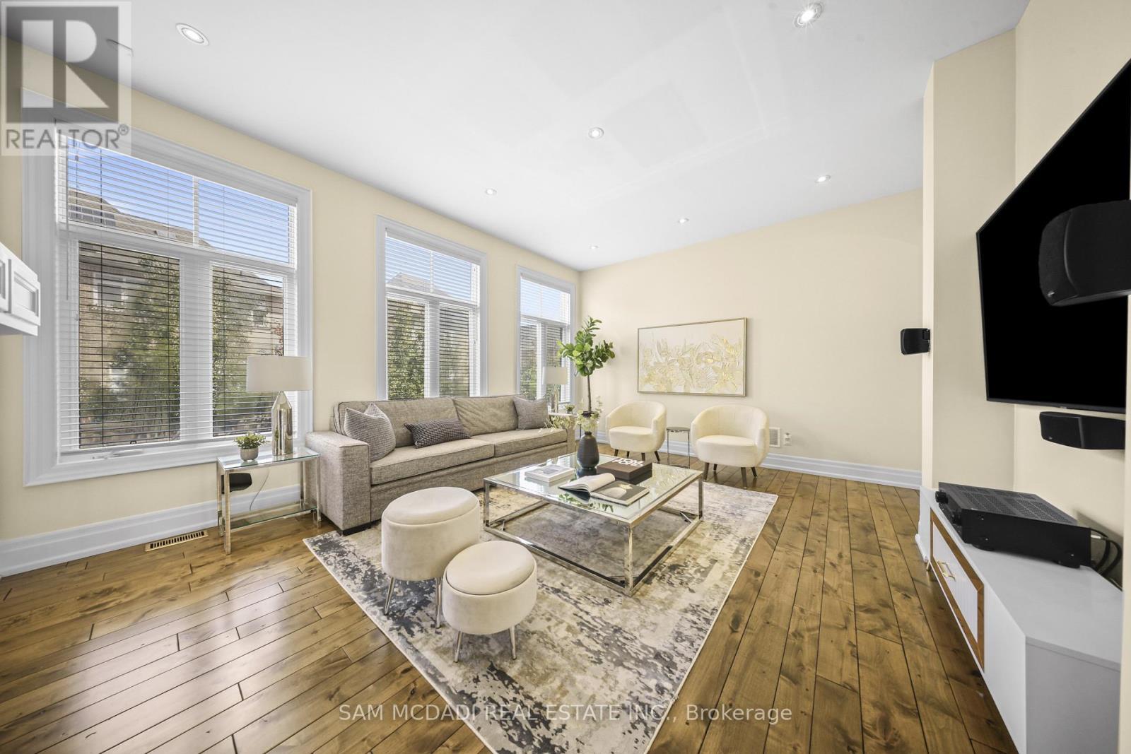 950 Fredonia Drive, Mississauga, ON