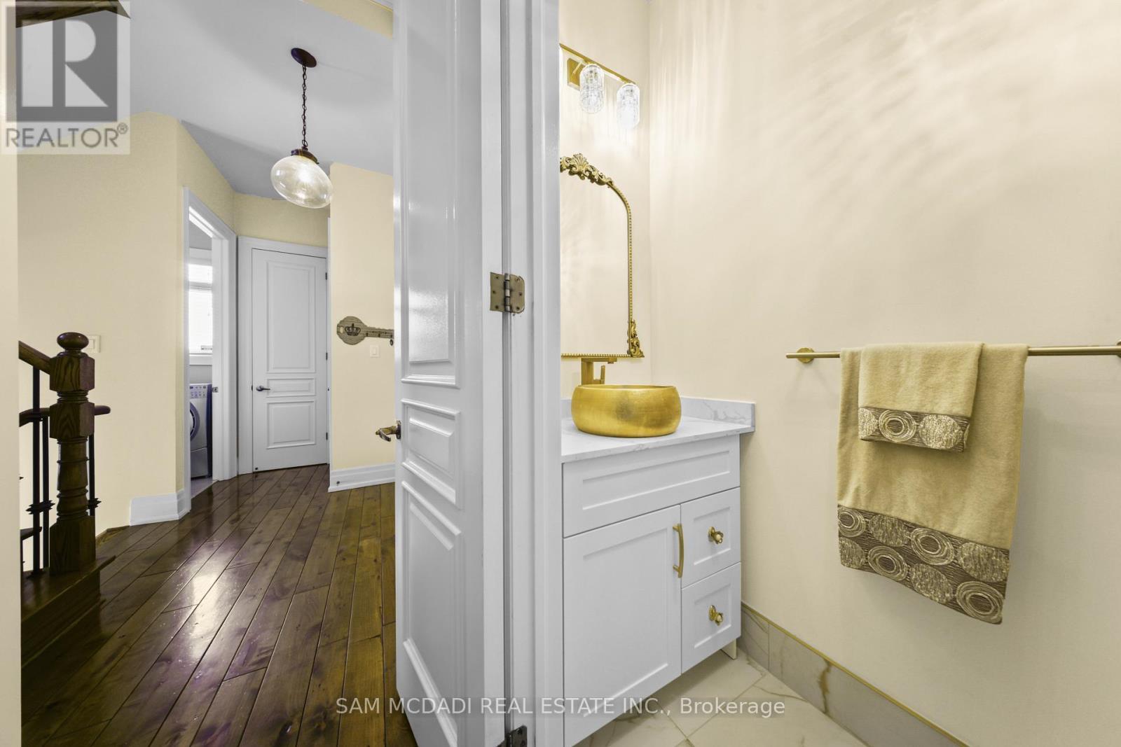 950 Fredonia Drive, Mississauga, ON