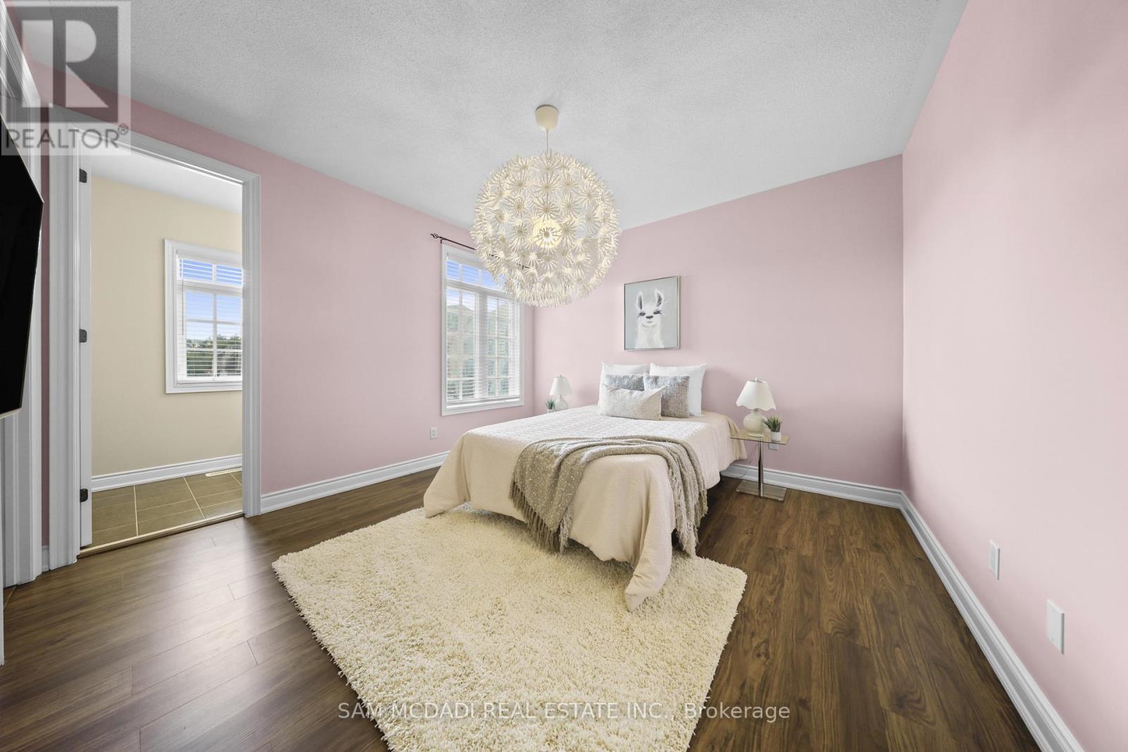 950 Fredonia Drive, Mississauga, ON