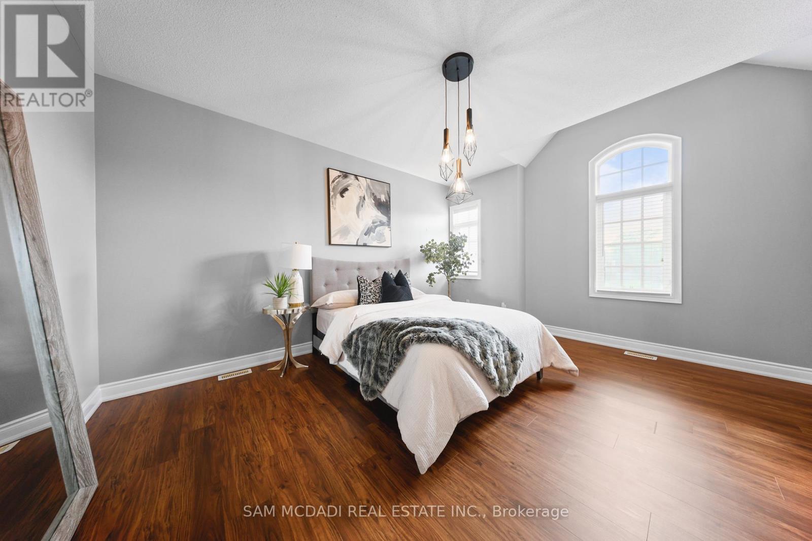 950 Fredonia Drive, Mississauga, ON