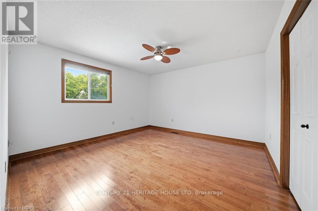 92 National Drive, Hamilton, ON