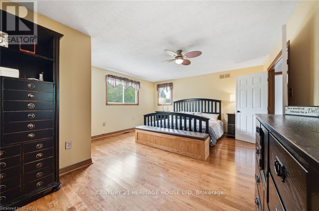 92 National Drive, Hamilton, ON