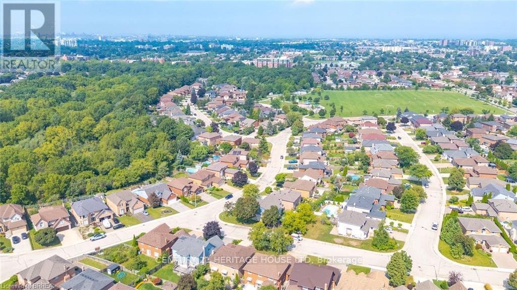 92 National Drive, Hamilton, ON