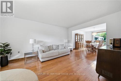 92 National Drive, Hamilton, ON 
