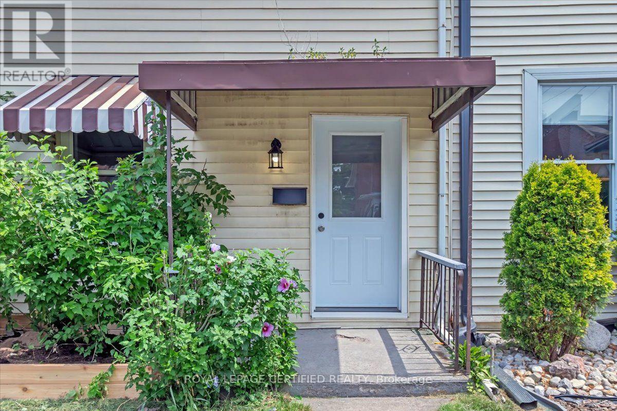 176 Emerald Street N, Hamilton, ON