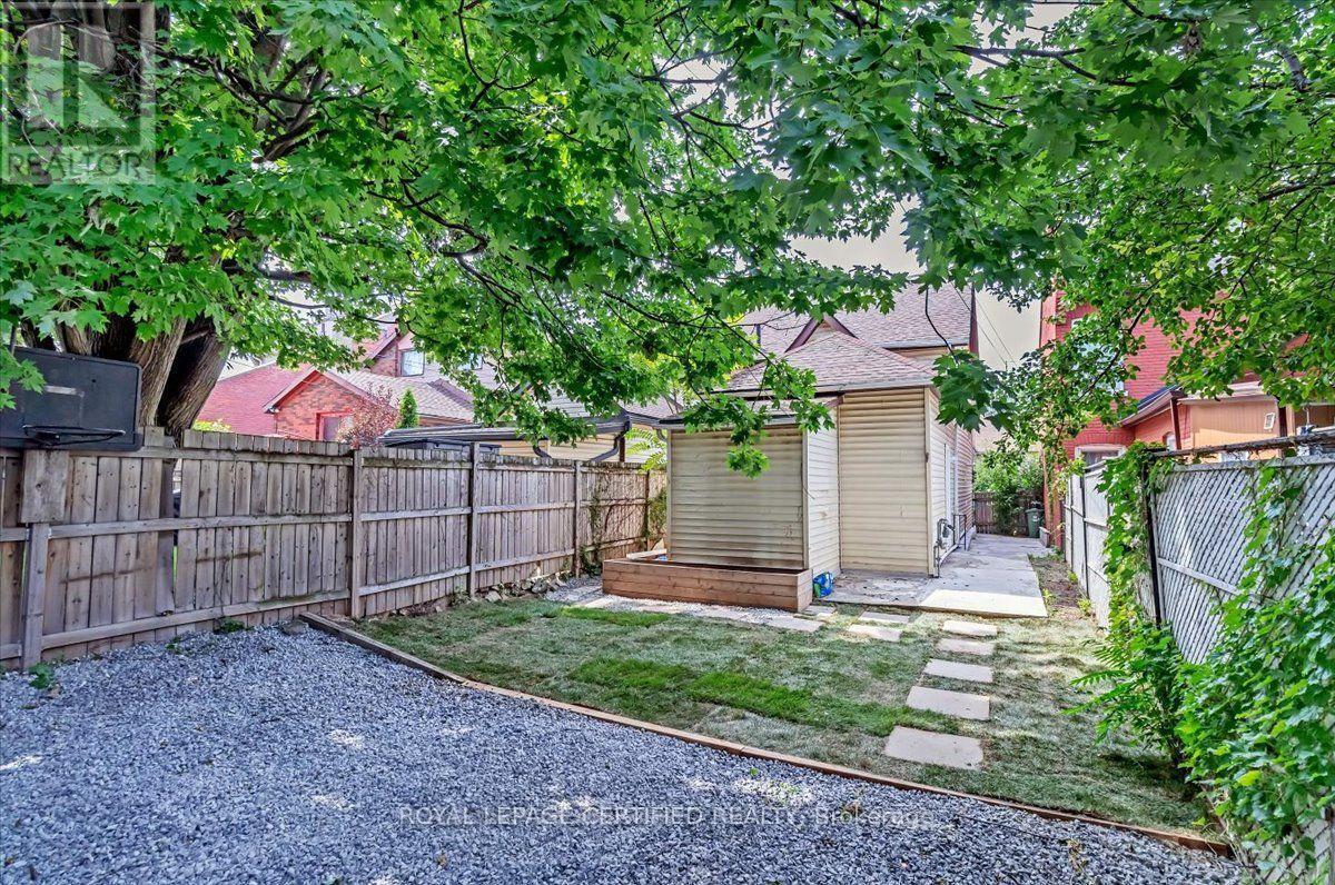 176 Emerald Street N, Hamilton, ON