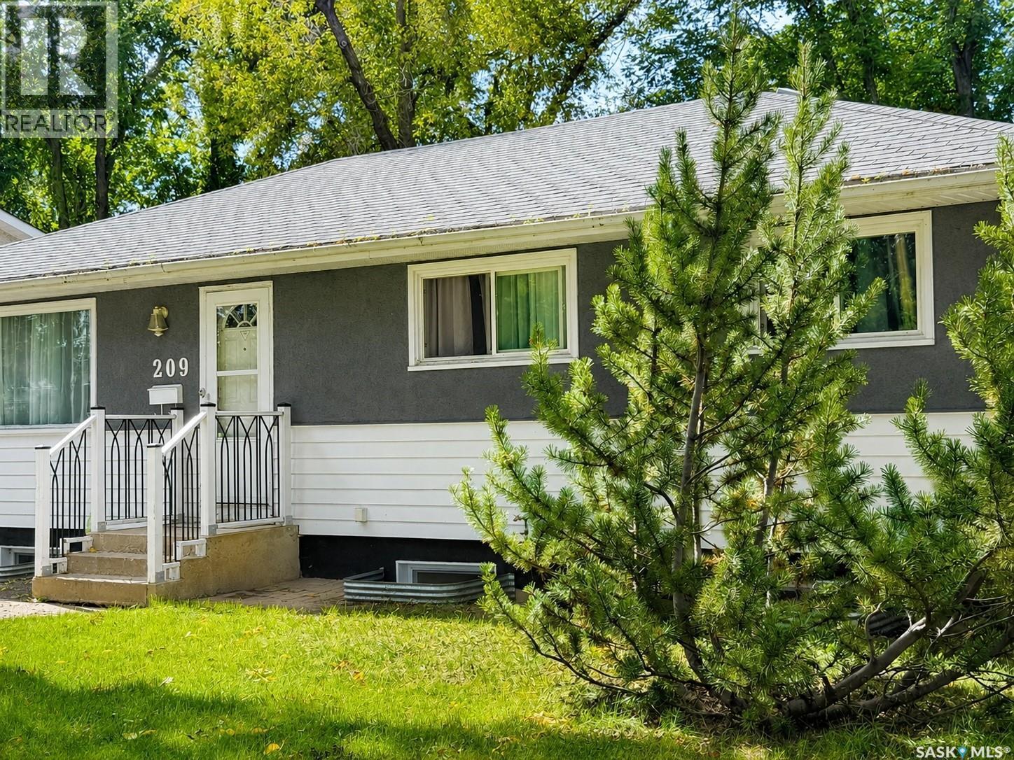 209 Winnipeg Avenue S, Saskatoon, SK