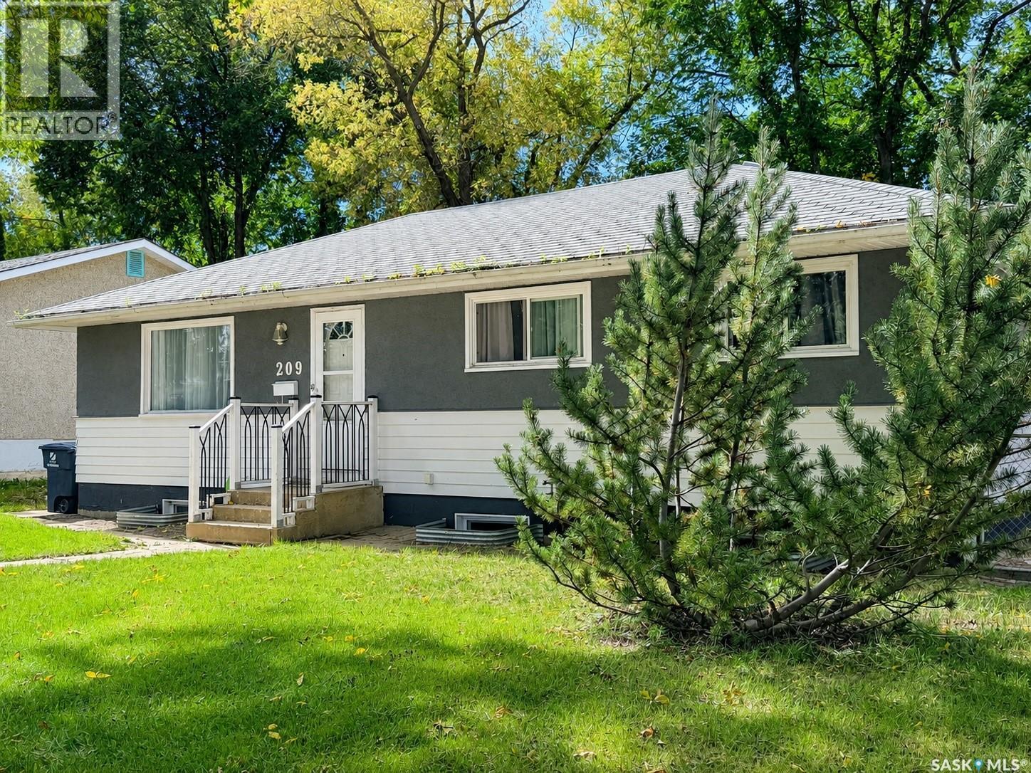 209 Winnipeg Avenue S, Saskatoon, SK