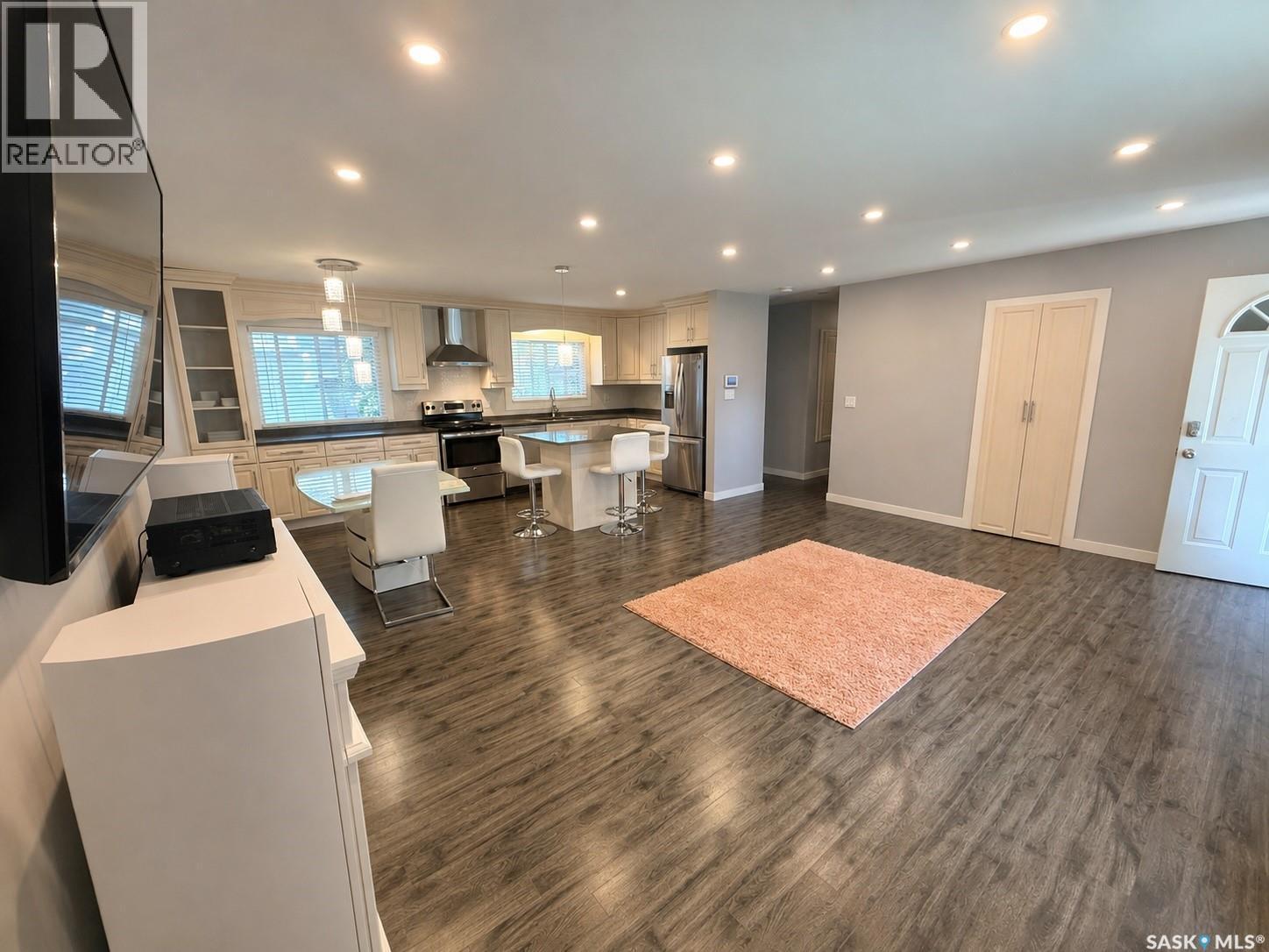 209 Winnipeg Avenue S, Saskatoon, SK