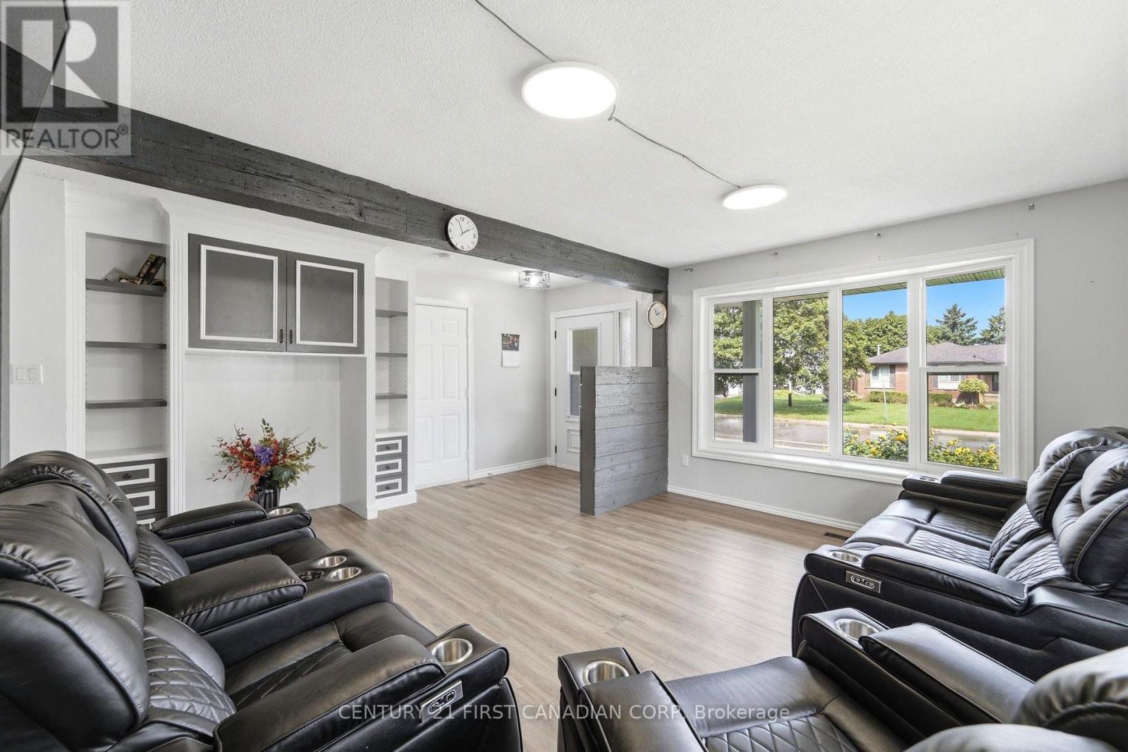 71 Edward Street, Mapleton, ON