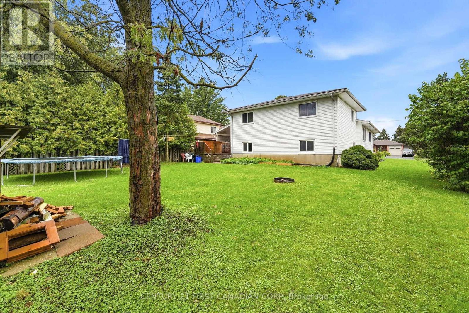 71 Edward Street, Mapleton, ON