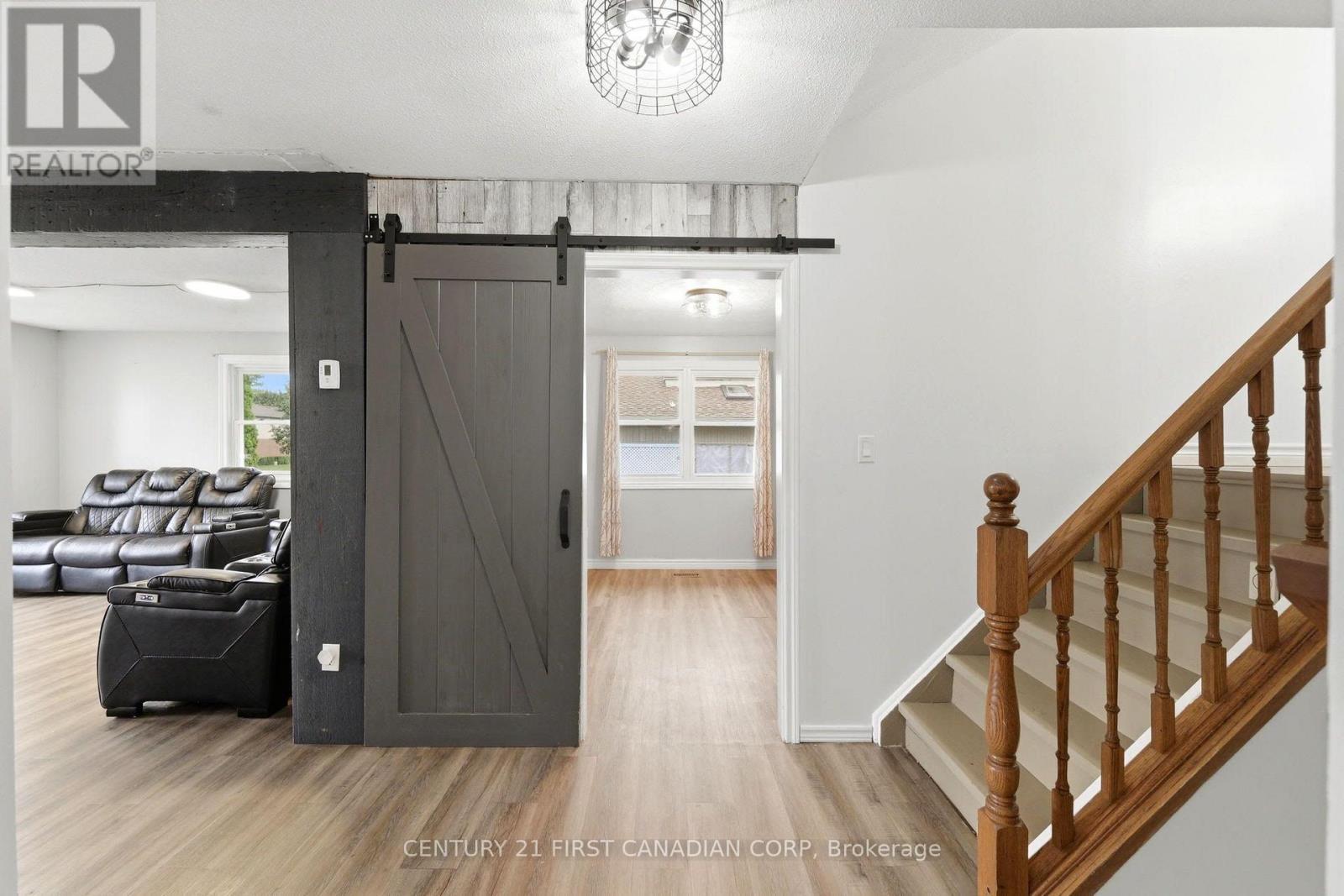71 Edward Street, Mapleton, ON