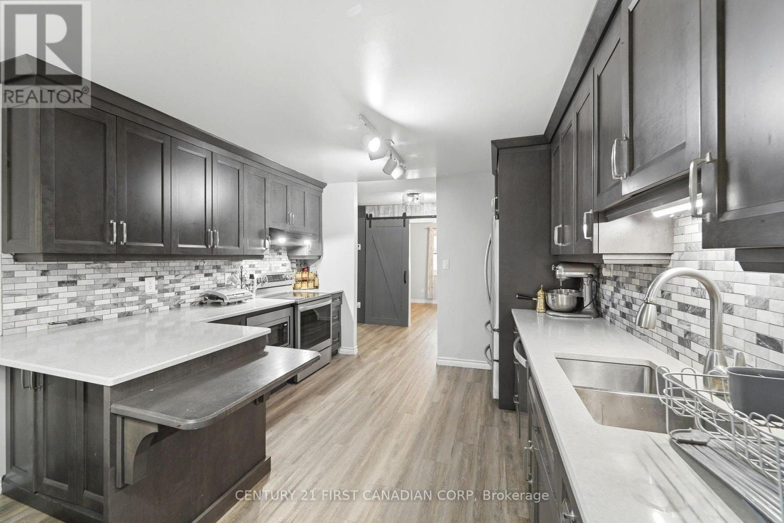 71 Edward Street, Mapleton, ON