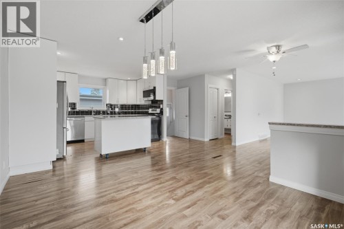 1 Stephenson Crescent, Saskatoon, SK 