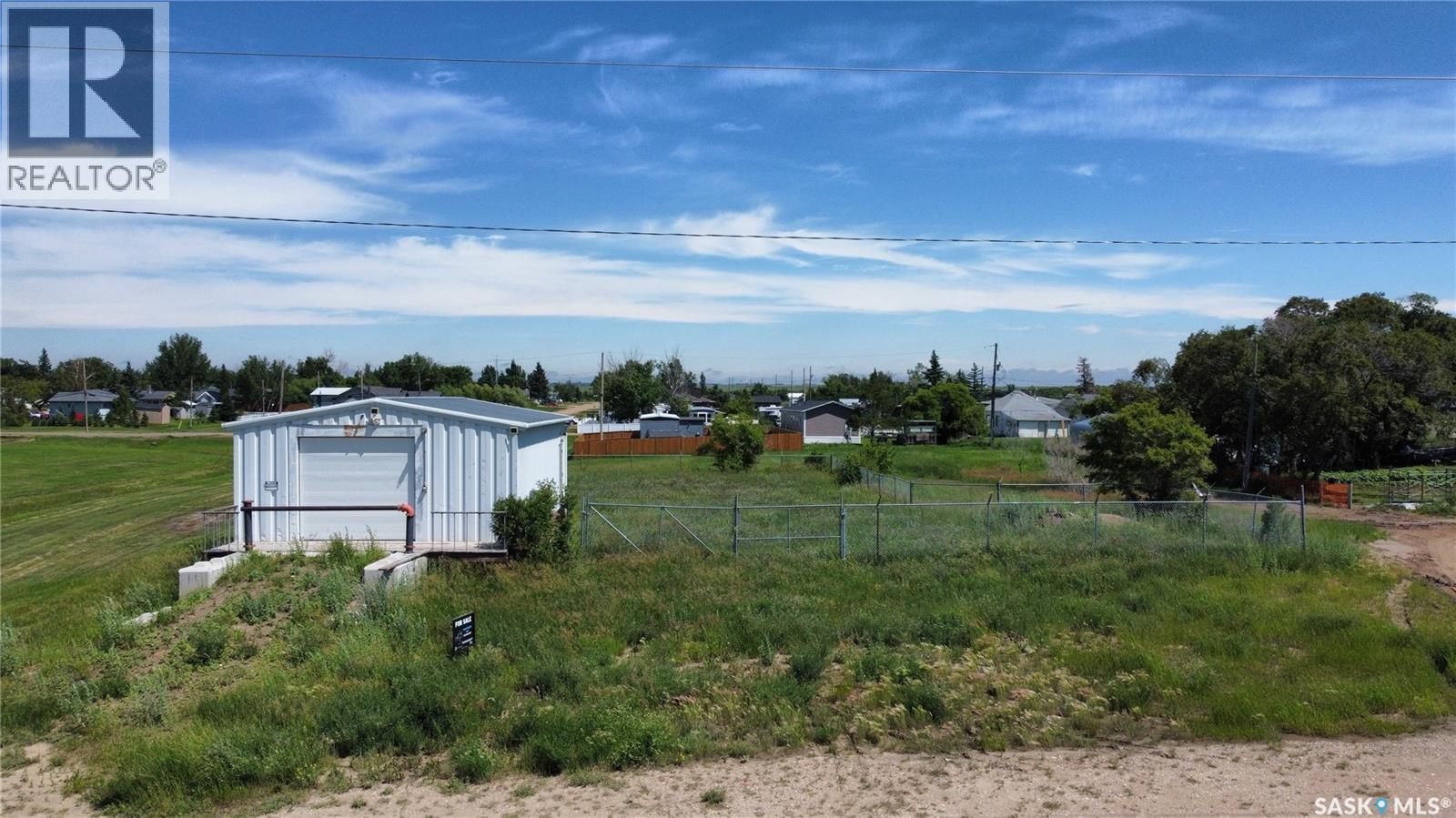 901 Railway Avenue, Hanley, SK