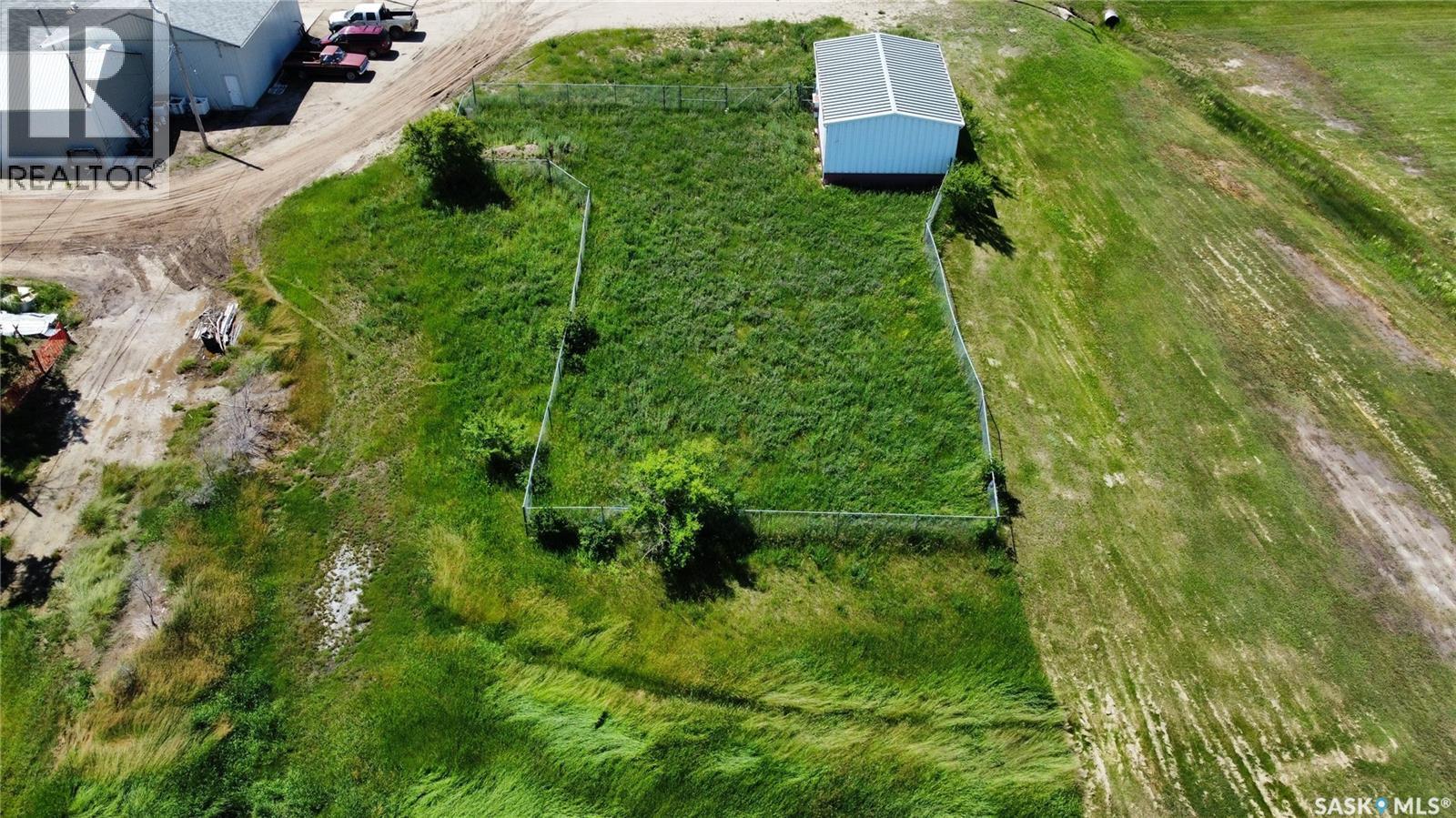 901 Railway Avenue, Hanley, SK