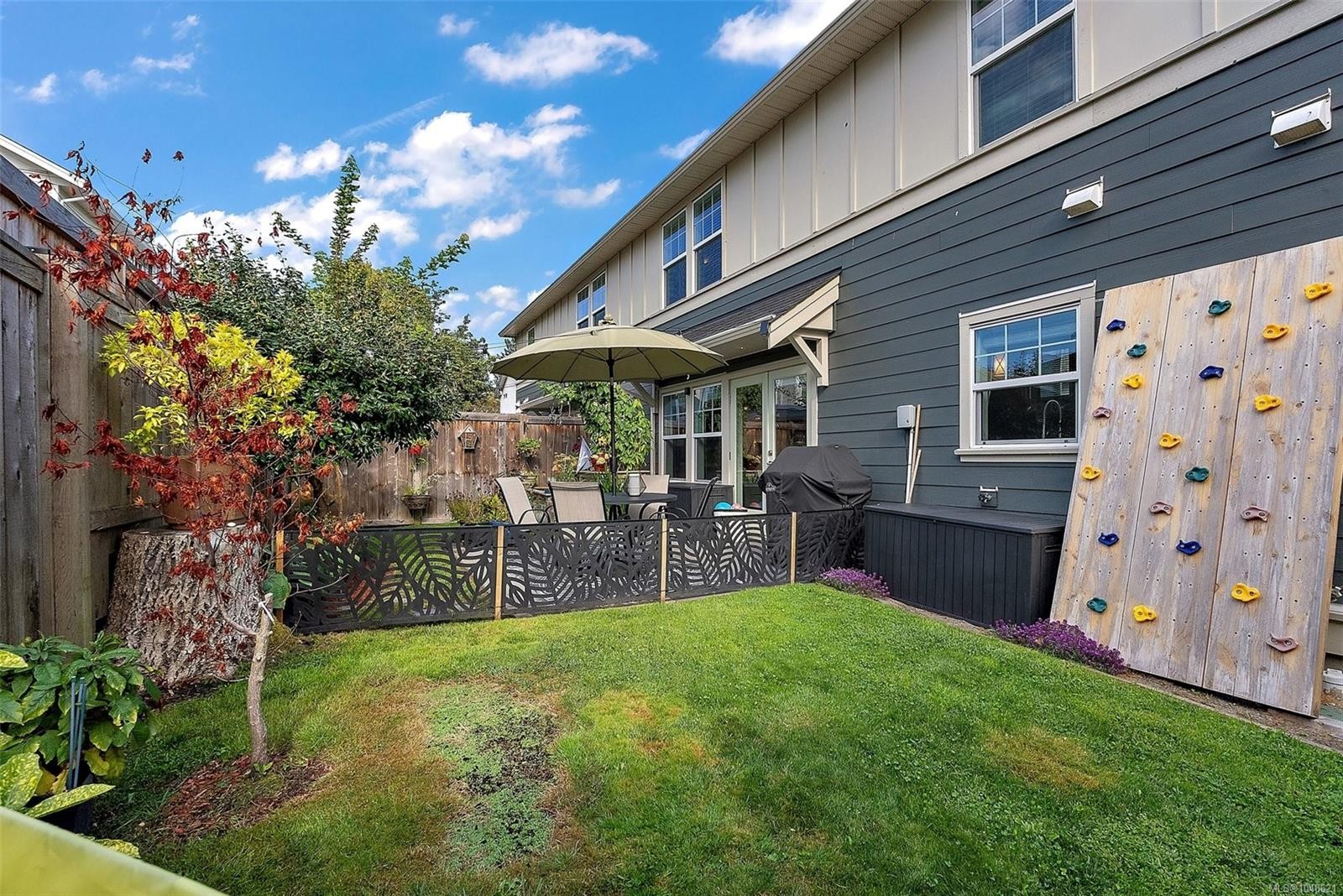 1113 Lyall St, Esquimalt, BC