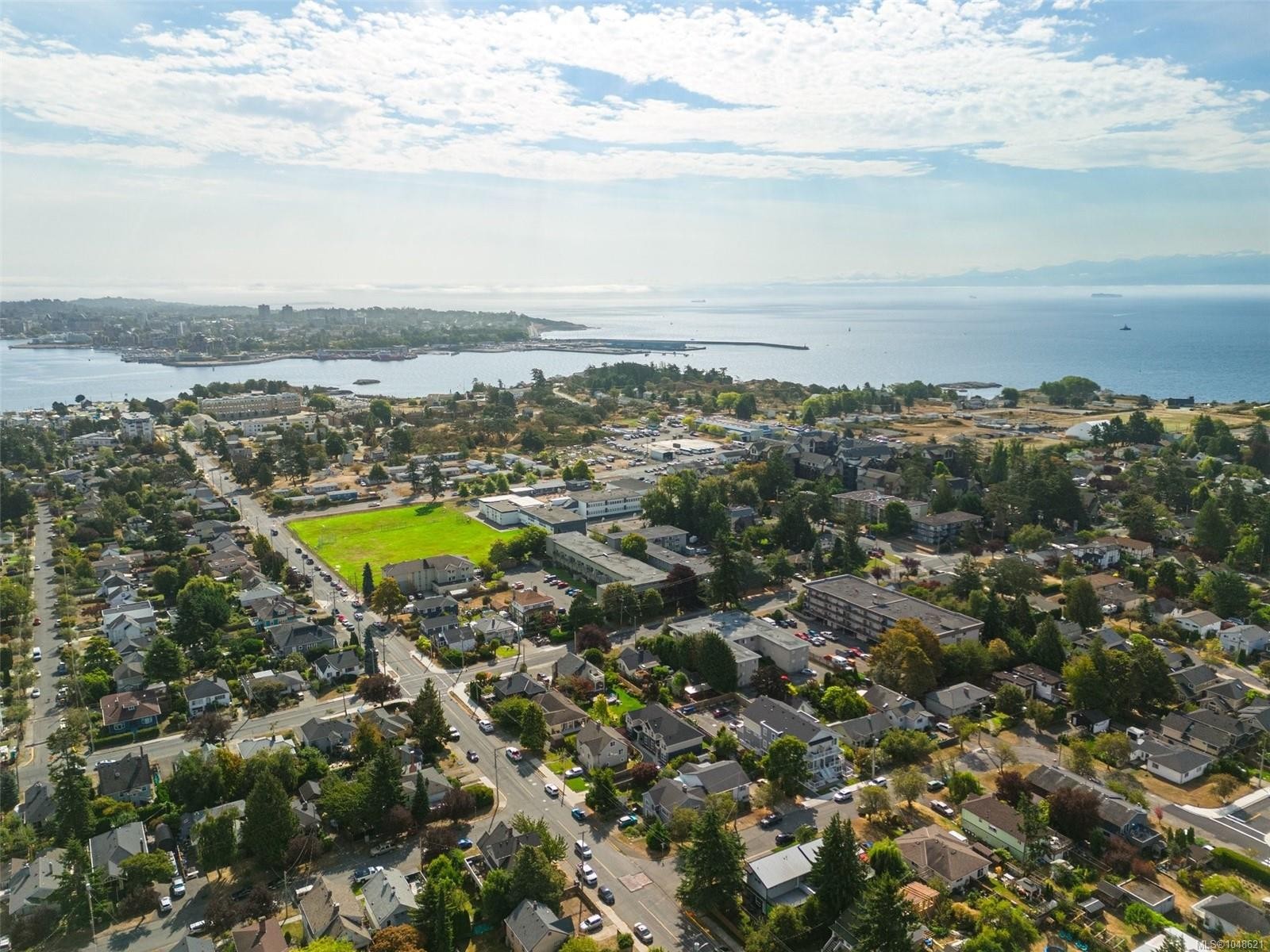 1113 Lyall St, Esquimalt, BC