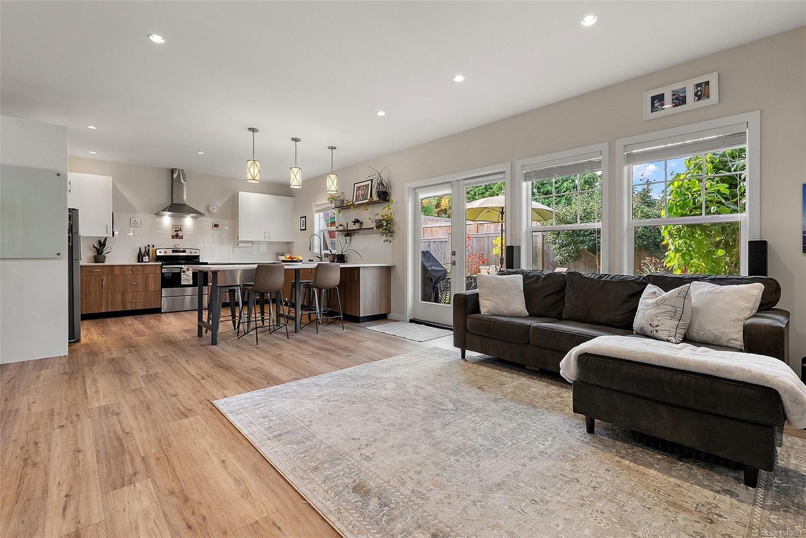 1113 Lyall St, Esquimalt, BC