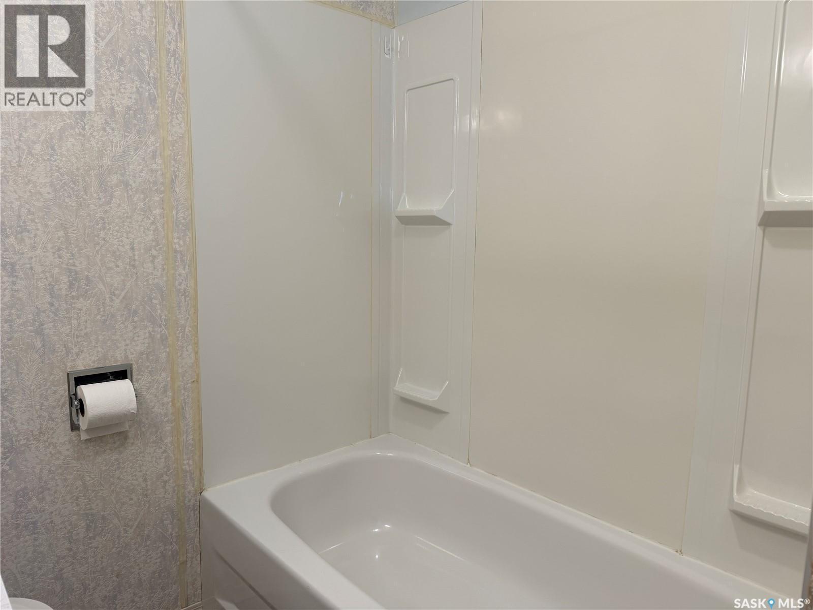 2 Railway Avenue, Dafoe, SK