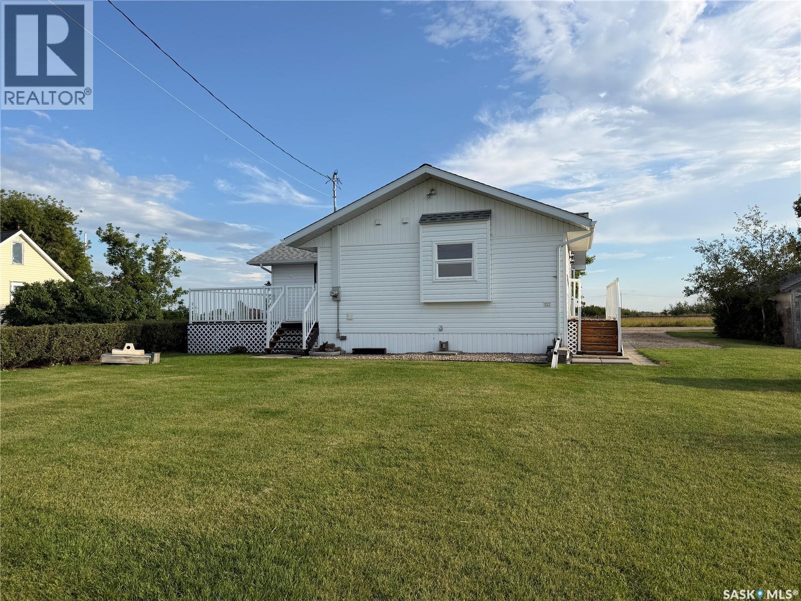 2 Railway Avenue, Dafoe, SK