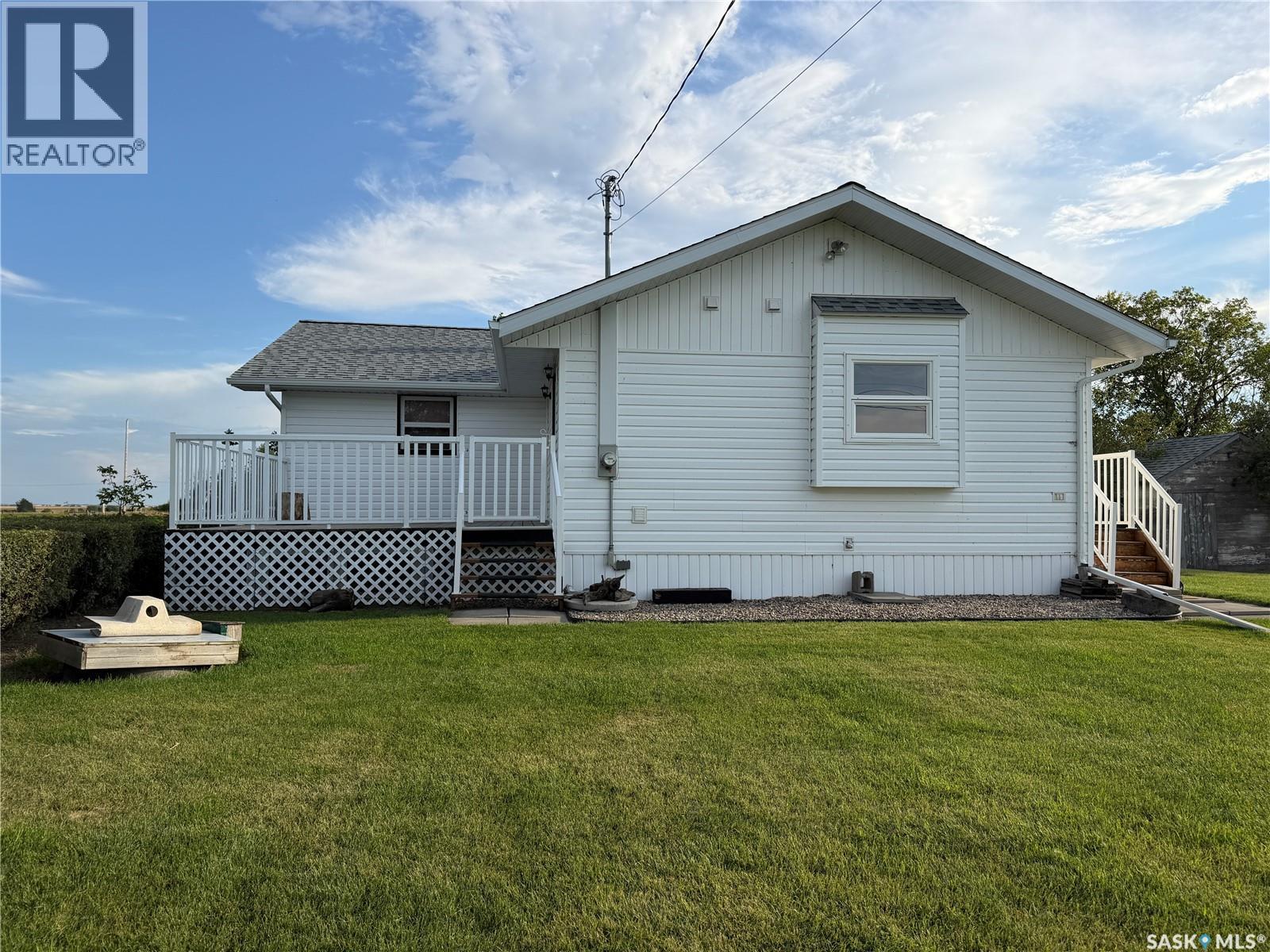 2 Railway Avenue, Dafoe, SK