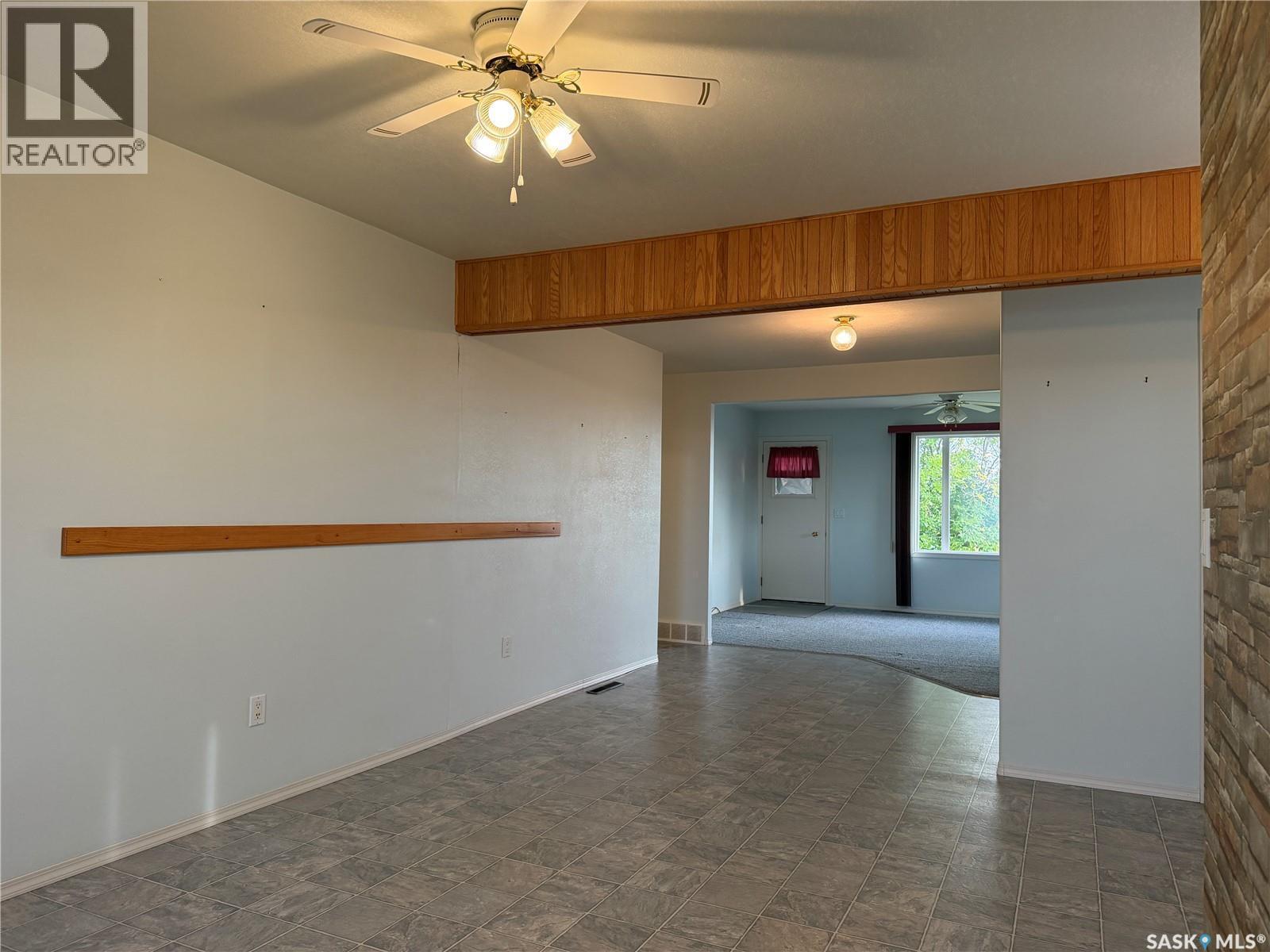 2 Railway Avenue, Dafoe, SK