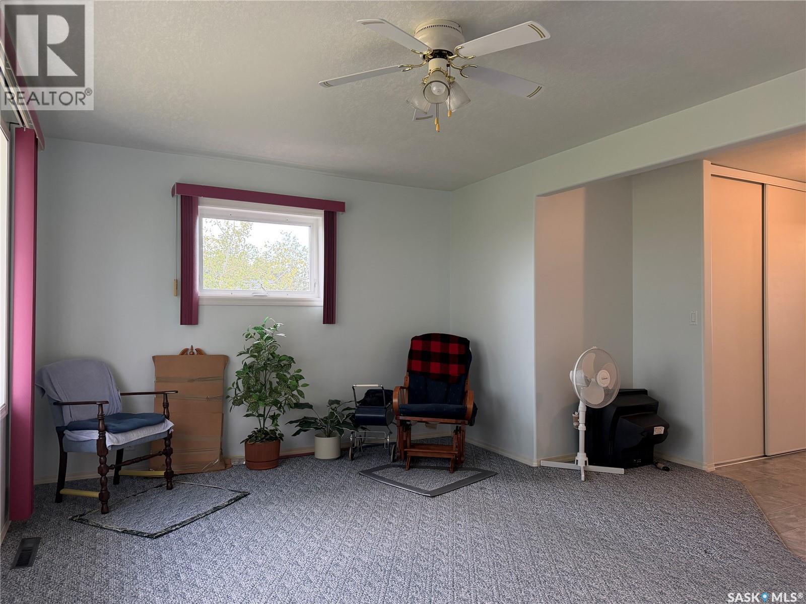 2 Railway Avenue, Dafoe, SK