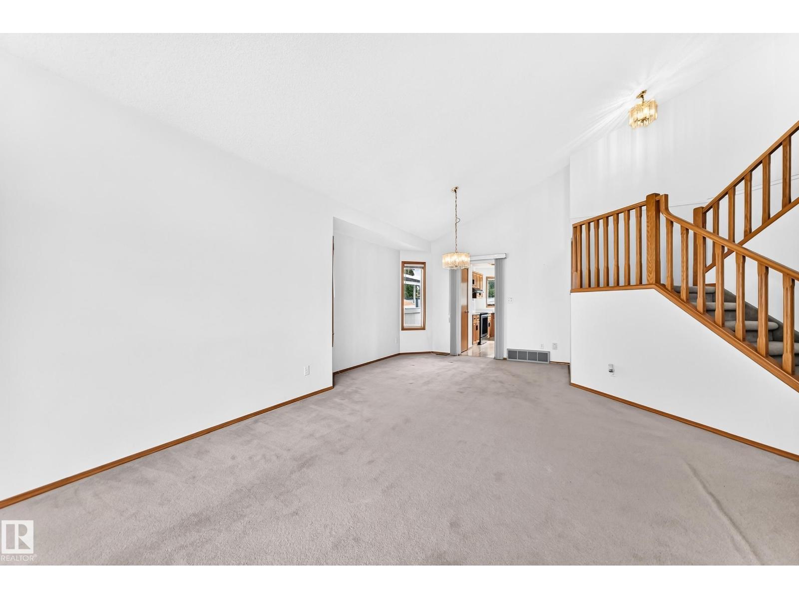 18935 91 Av Nw, Edmonton, AB