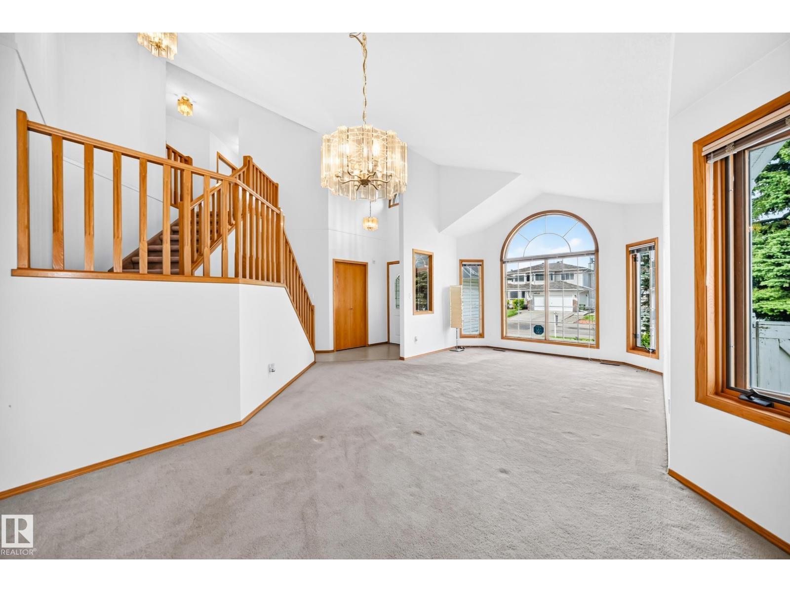 18935 91 Av Nw, Edmonton, AB