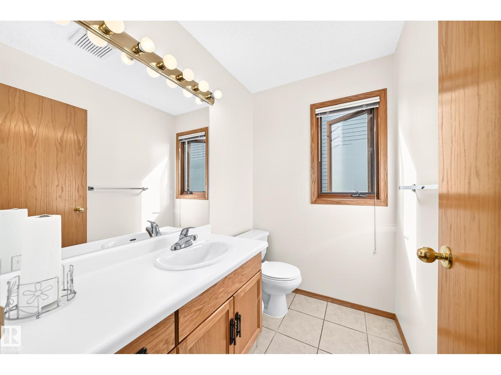 18935 91 Av Nw, Edmonton, AB