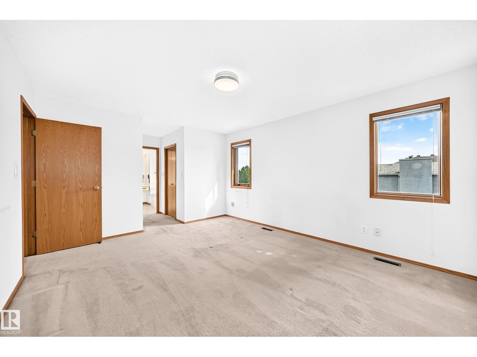 18935 91 Av Nw, Edmonton, AB
