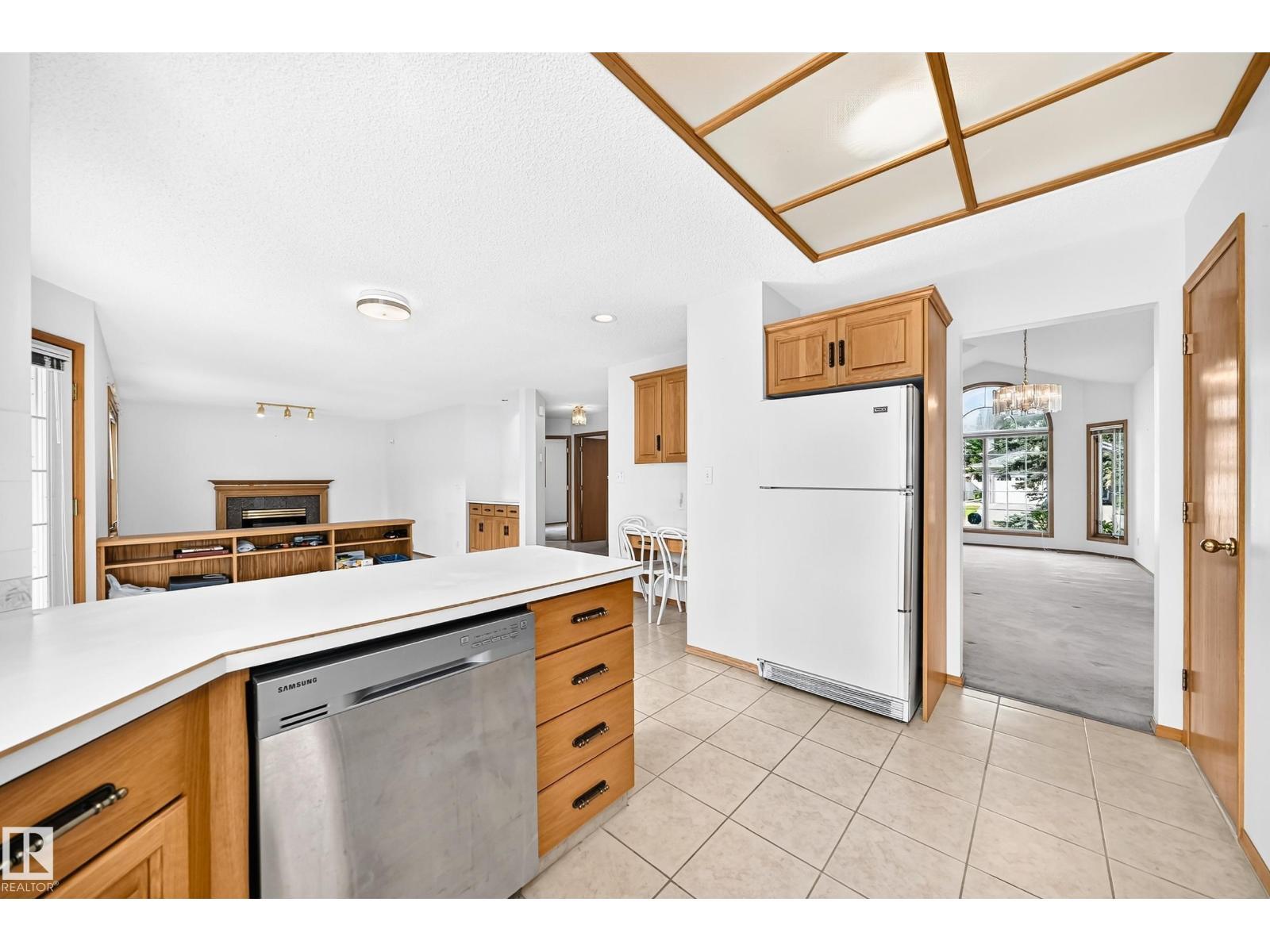 18935 91 Av Nw, Edmonton, AB