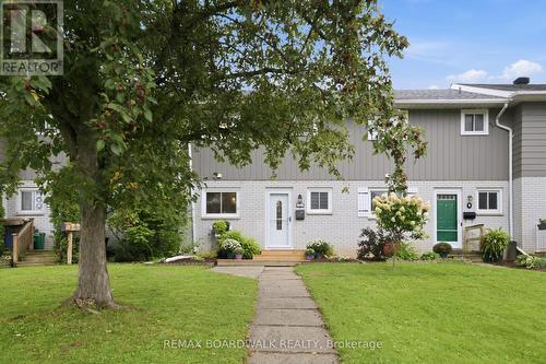 11 MAPLE AVENUE  Brockville, ON K6V 1Y3