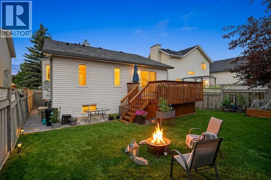 This photo has been digitally staged using AI - 940 Coventry Drive Ne, Calgary, AB