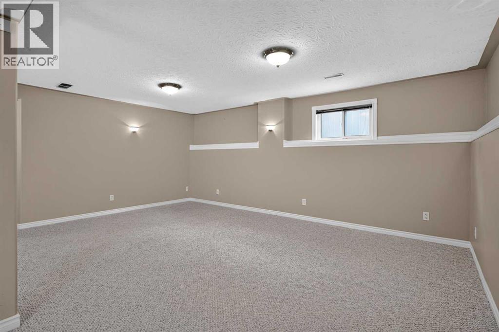 940 Coventry Drive Ne, Calgary, AB