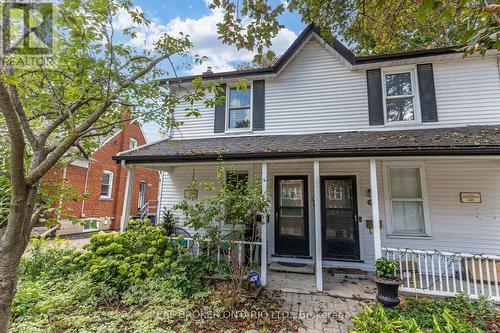 30 ELIZABETH STREET S  Richmond Hill, ON L4C 3V4