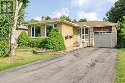 MAIN FL - 324 ELMWOOD AVENUE Richmond Hill, ON L4C 1L8