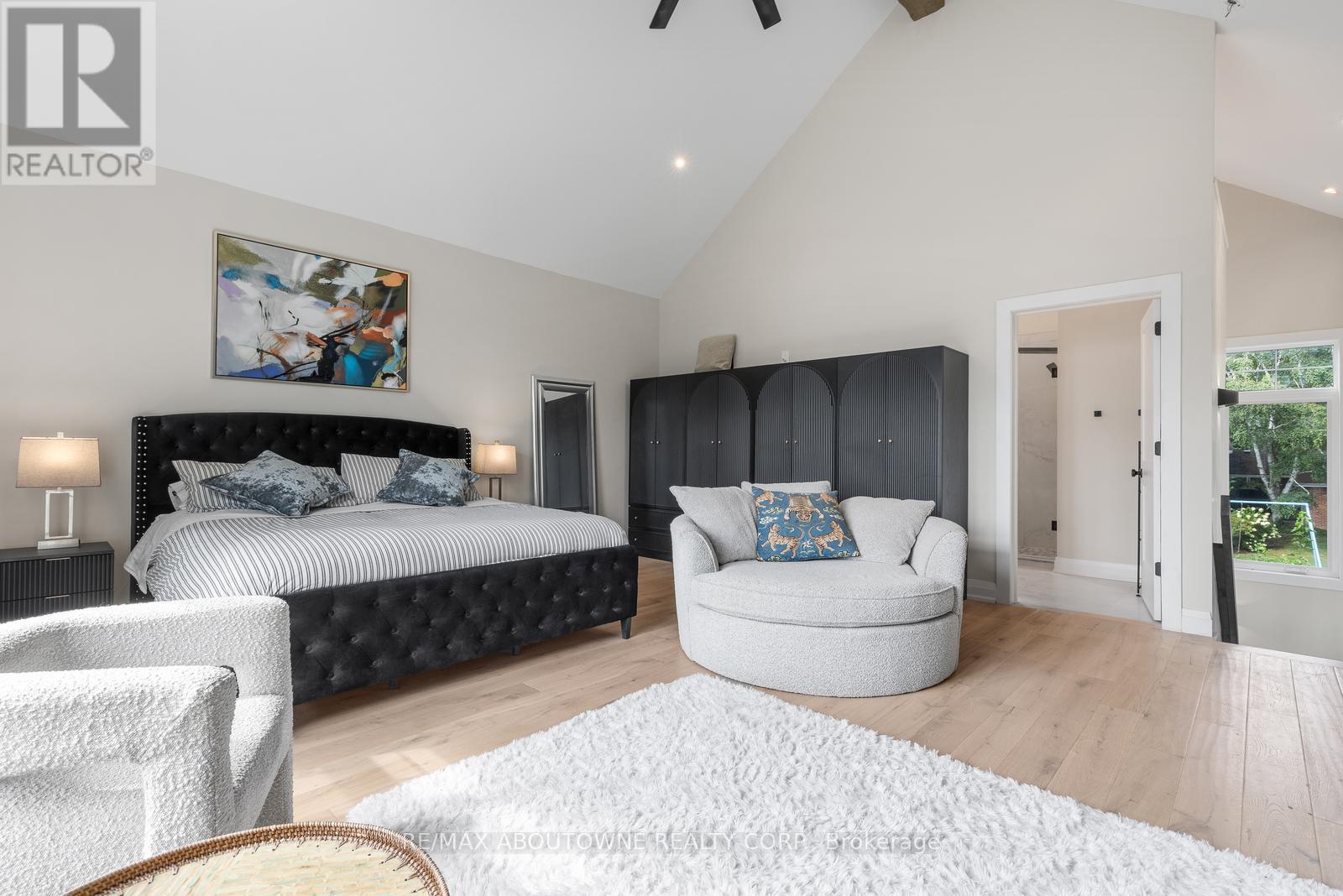 293 North Shore Boulevard E, Burlington, ON
