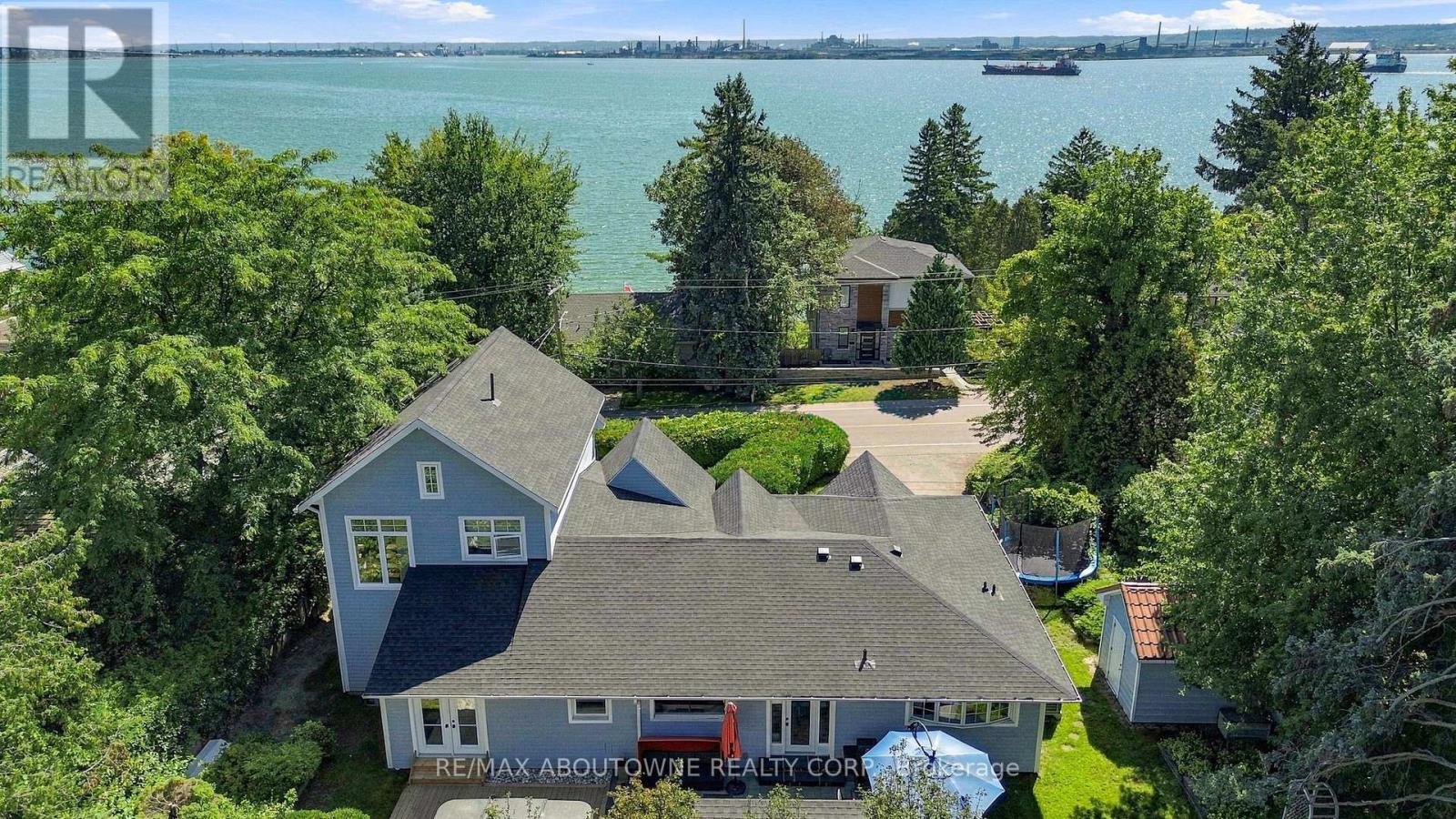 293 North Shore Boulevard E, Burlington, ON