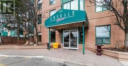 1916 - 135 HILLCREST AVENUE Mississauga, ON L5B 4B1